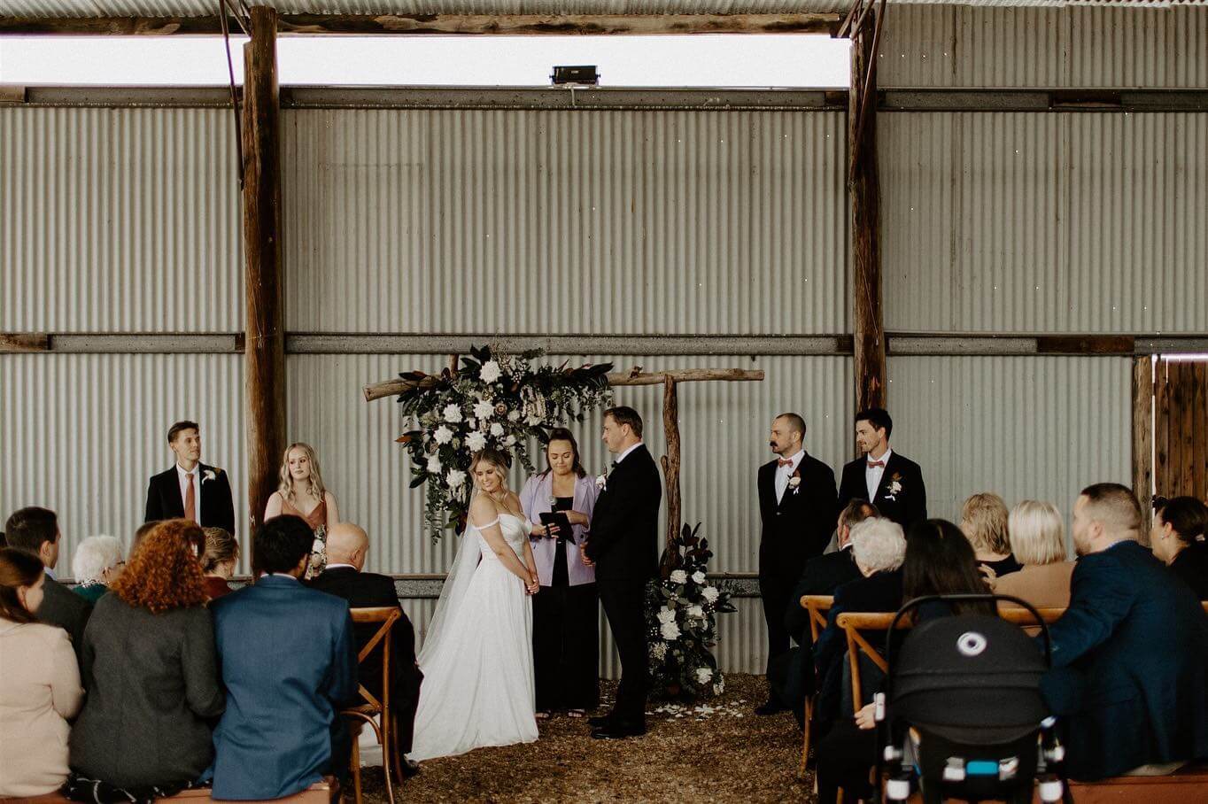 Best-rustic-country-wedding-venues-in-australia-BoxGrove-NSW-photo-@tillyrobertsphoto