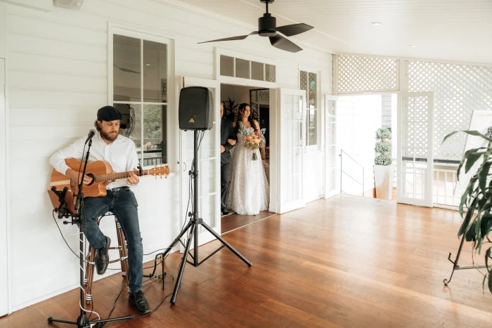 Brad-and-Brodie-Music-Sushine-Coast-wedding-entertainment-photo-Lovelenscapes-Photography