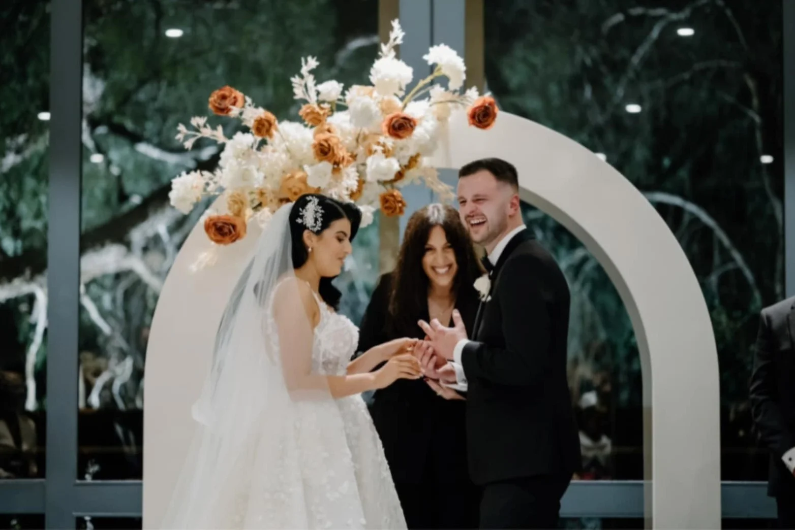 Ceremonies-with-Sarah-Ciurleo-marriage-celebrant-Melbourne-photo-APL-Photography