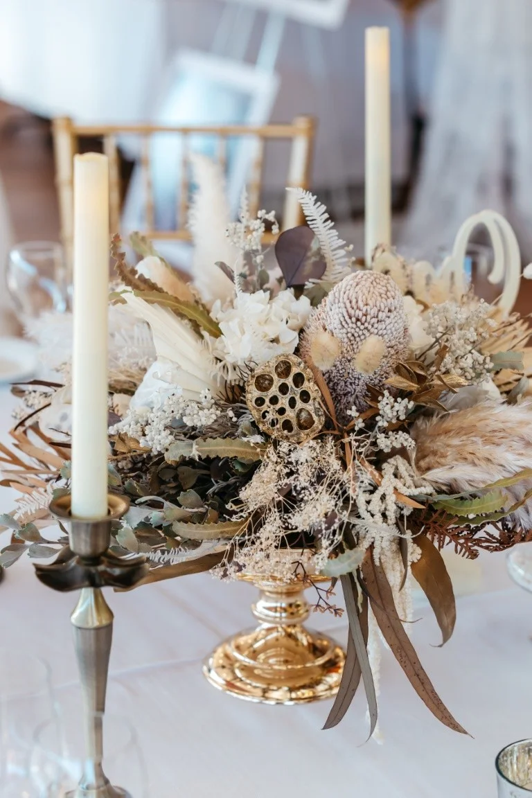 Neutral-wedding-ideas-inspiration-perserved-floral-arrangment-Flower-Nation-Bull-Creek