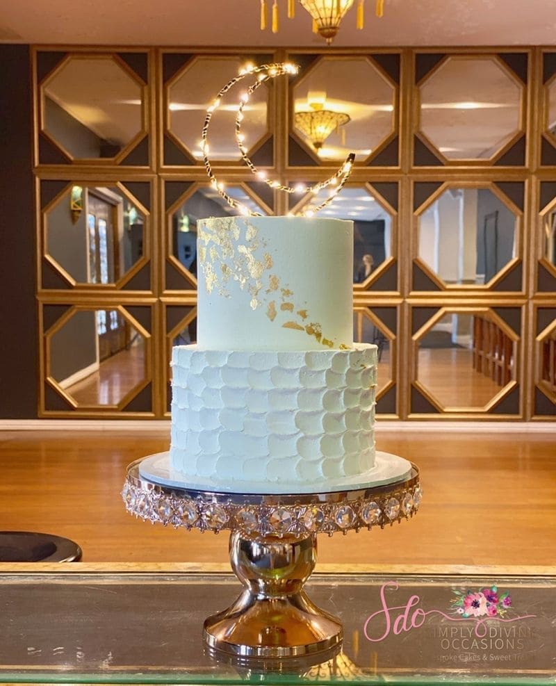 Queensland Wedding Cakes by Simply Divine Occasions