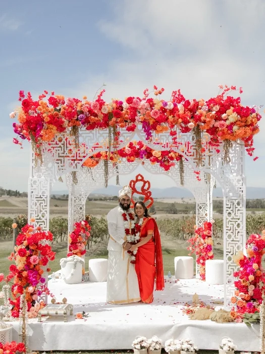 Red-wedding-ideas-inspiration-ceremony-styling- S&S-Event-Specialists-photo-@shevan_j_photography