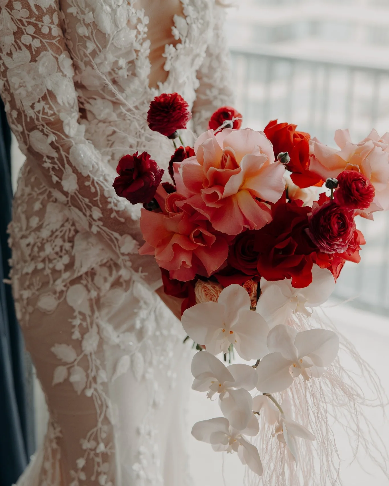 Red-wedding-ideas-inspiration-styling- Beautiful-Weddings-Australia-photo-@loversandlegends