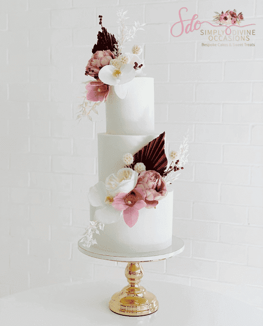 Brisbane Wedding Cakes by Simply Divine Occasions