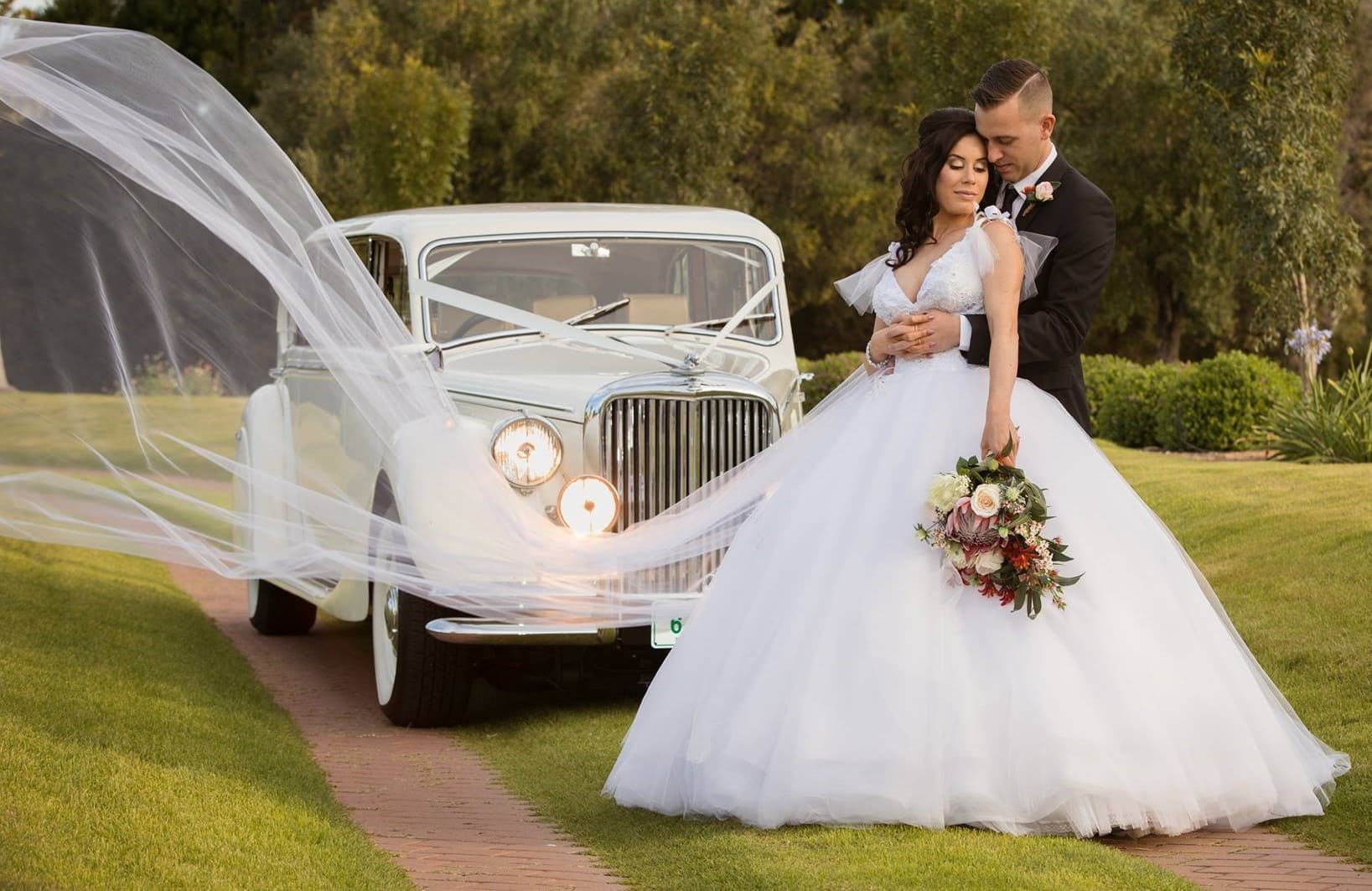 Wedding-transport-Allure-Limousines-Perth-Western-Australia-1