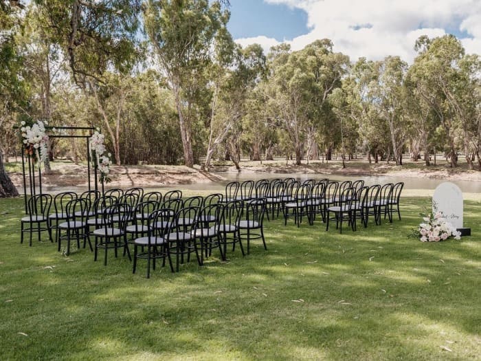 best-14-wedding-ceremony-venues-in-south-australia-Serafino-McLaren-Vale-photo-@debsaunders_photographer