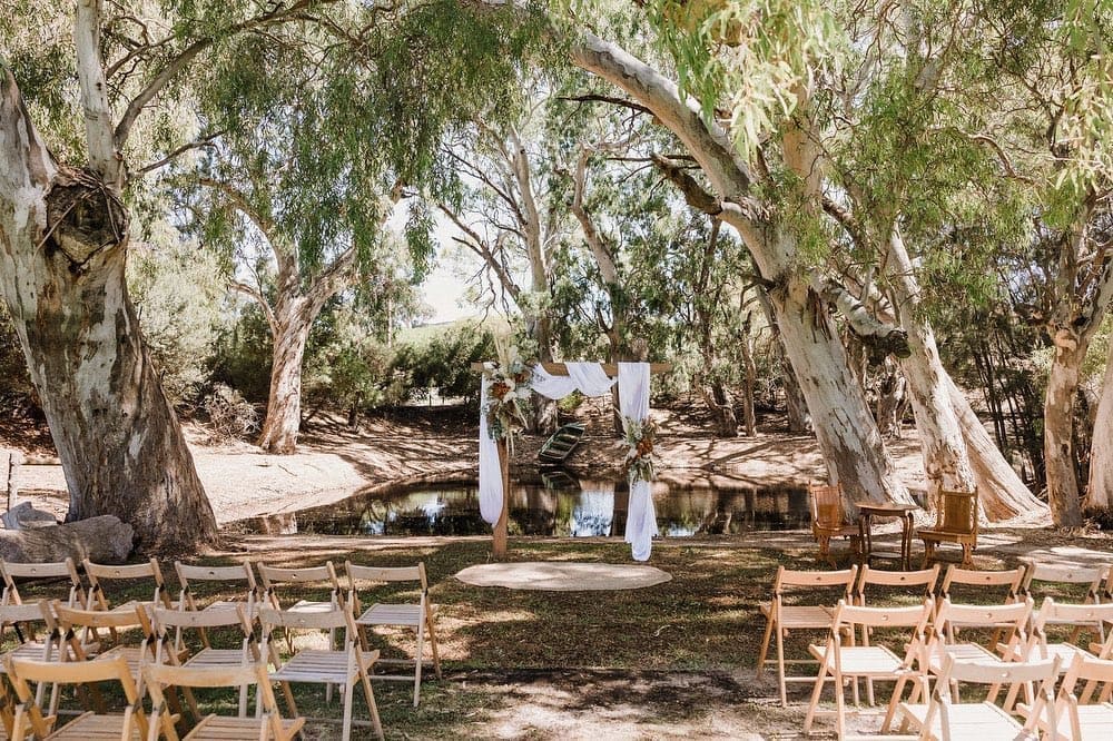 best-14-wedding-ceremony-venues-in-south-australia-White-Hill-Estate-photo-@littlecarphotography
