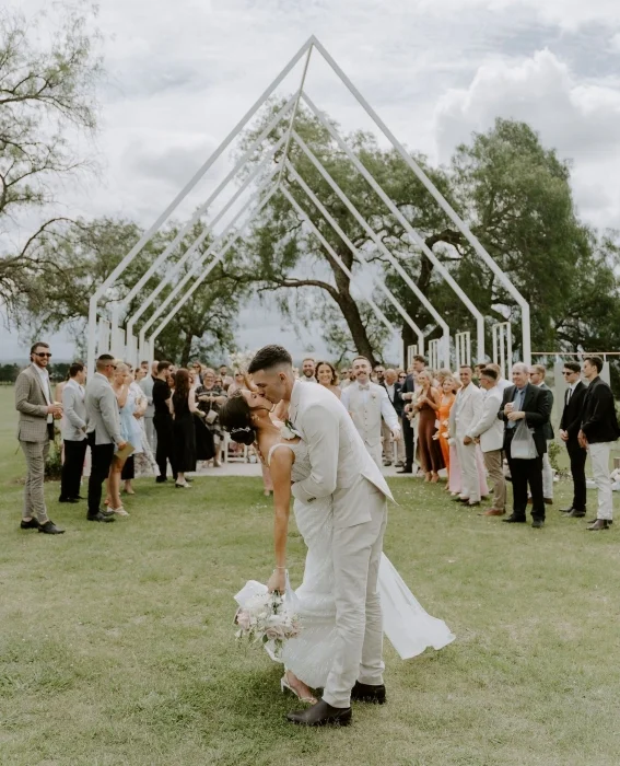 amazing-wedding-venues-sydney-nsw-Burnham-Estate-photo-@storytellersweddingco