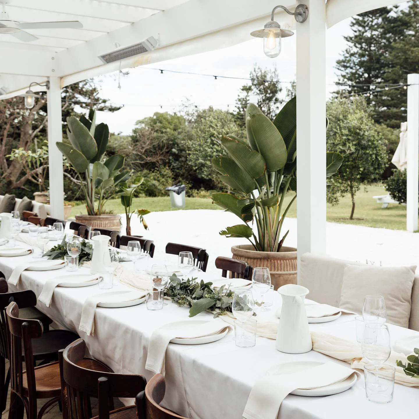 amazing-wedding-venues-sydney-nsw-Dunes-Palm-Beach-photo-@anicahofmannphotography