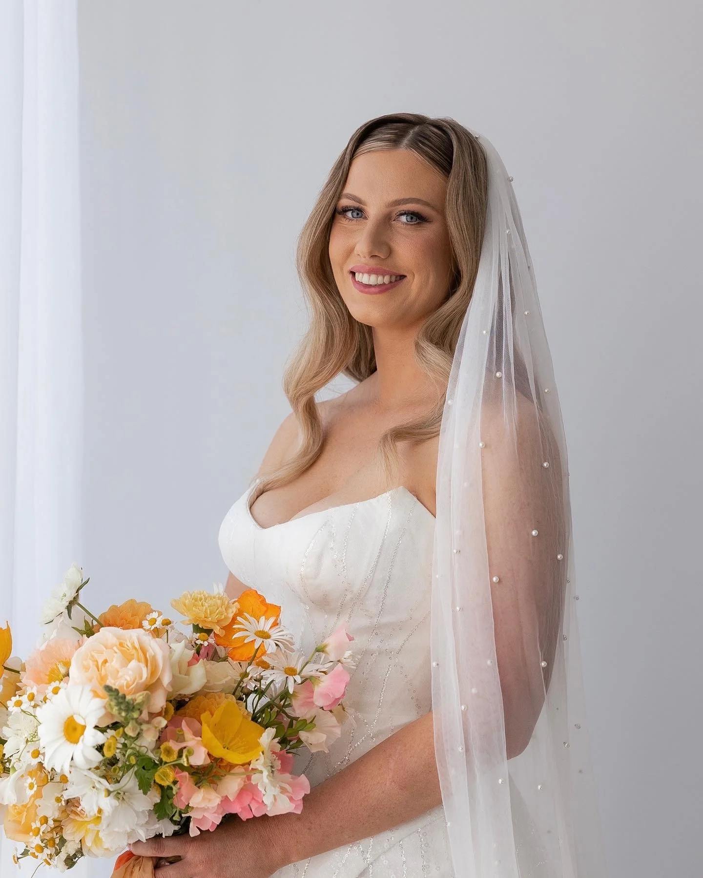 best-bridal-make-up-artists-Queensland-Blushd-Brides-photo-@figtreepictures