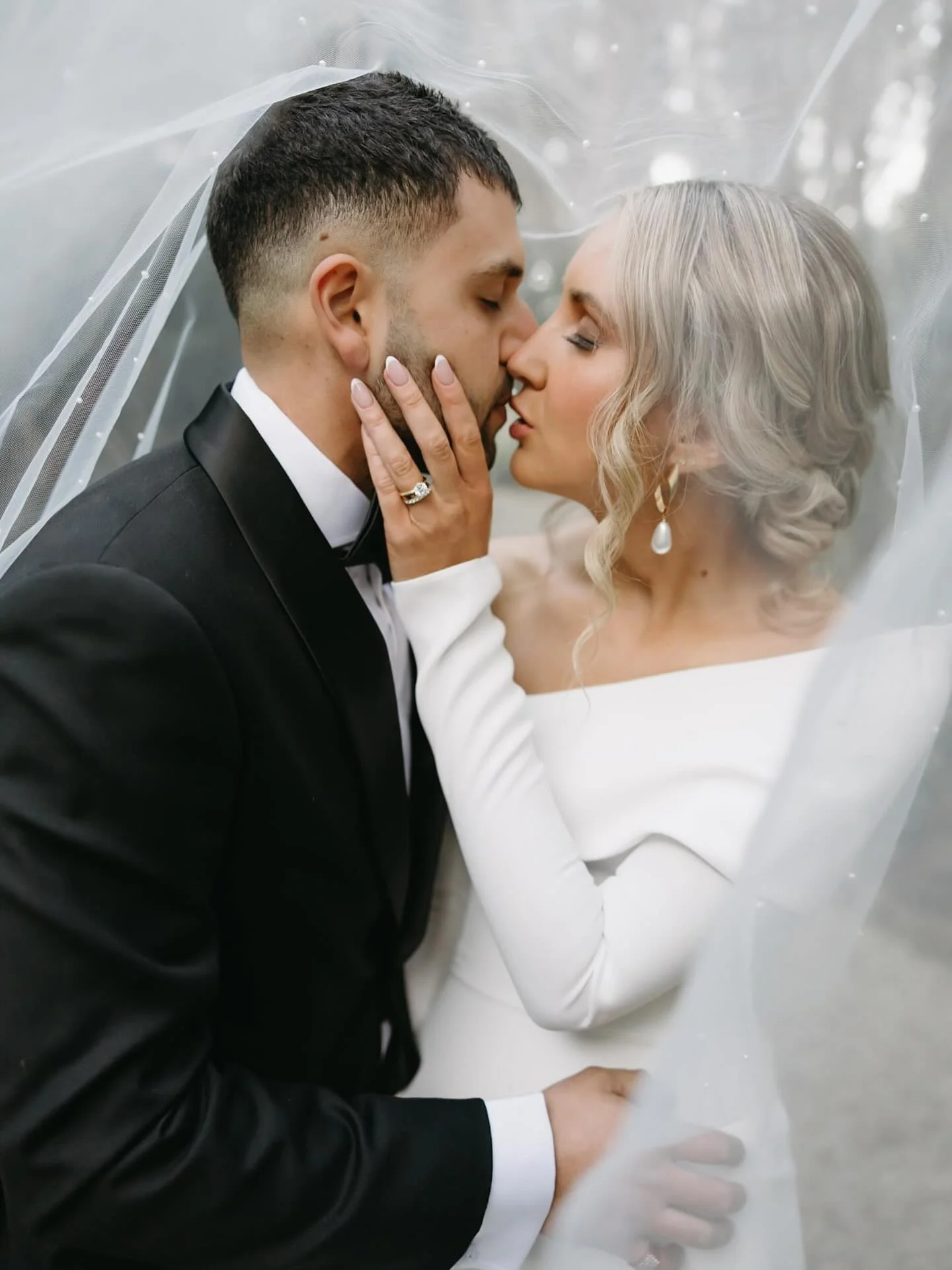 best-bridal-make-up-artists-Victoria-2025-ABIA-Awards-Mobile-Makeovers-photo-@Brightlightweddings