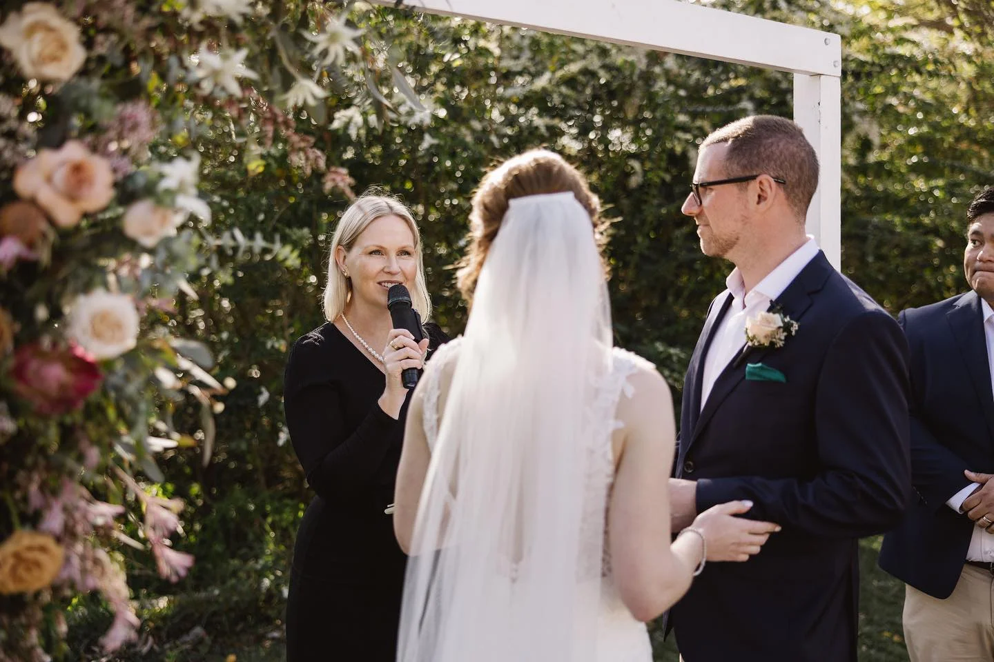 best-marriage-celebrant-nsw-Claire-Belford-Marriage-Celebrant-photo-@alexmarksphotography