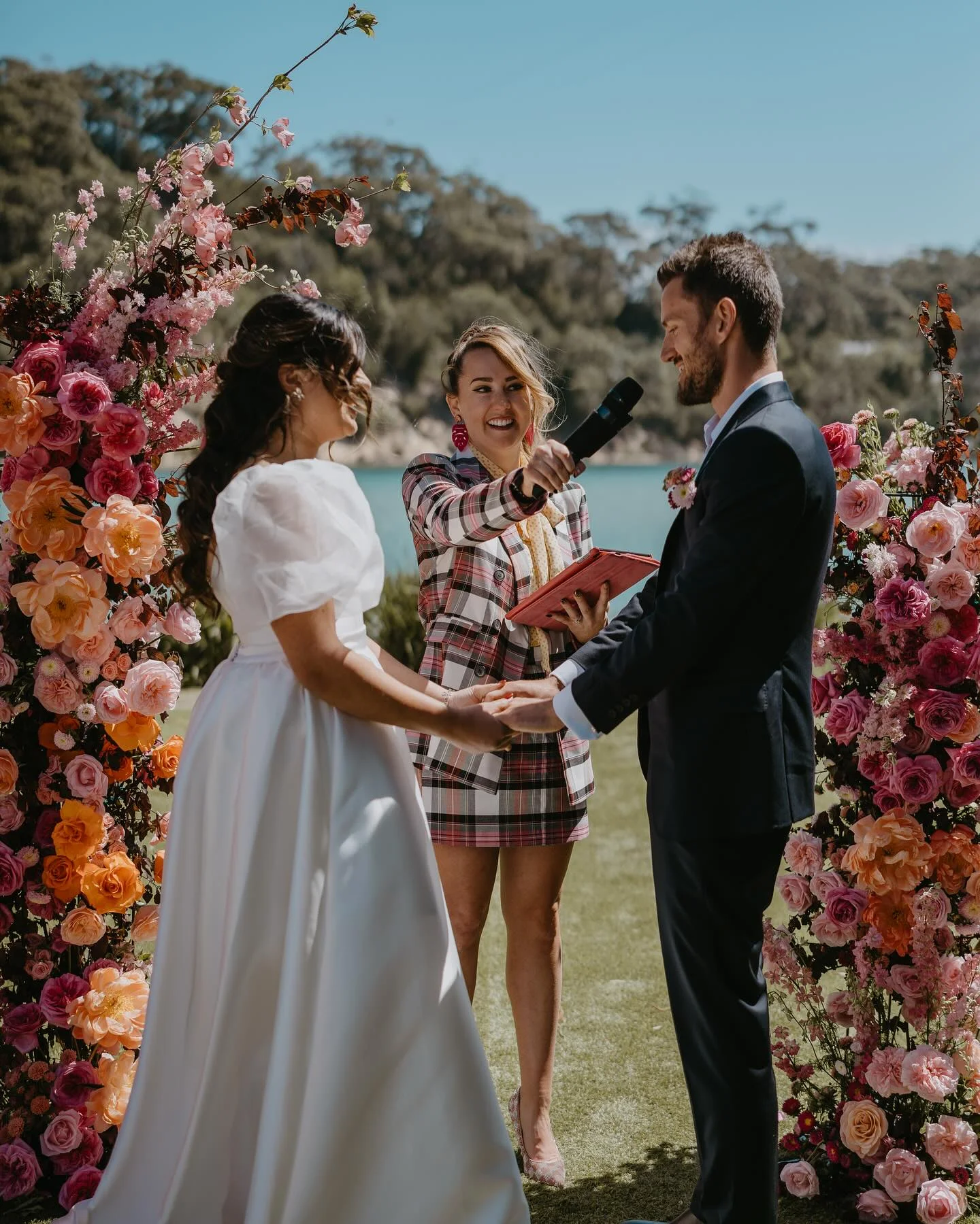 best-marriage-celebrants-NSW-2025-ABIA-Awards-Married-By-Cerys-photo-@brendan_back