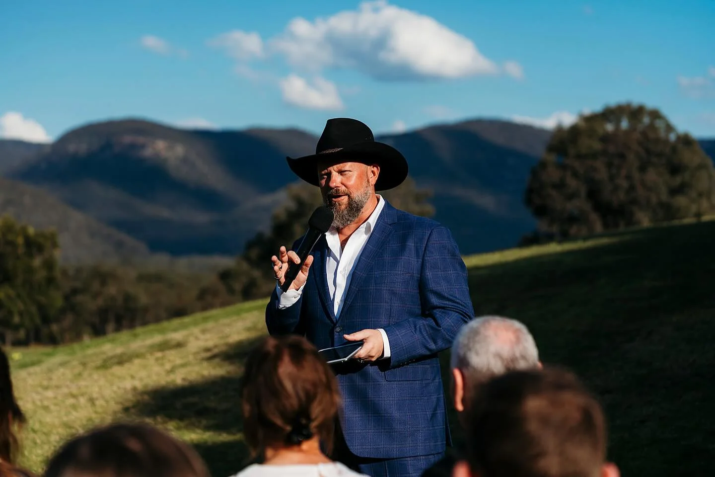 best-marriage-celebrants-NSW-2025-ABIA-Awards-Monty-King-Celebrant-photo-@saltyoakphotography