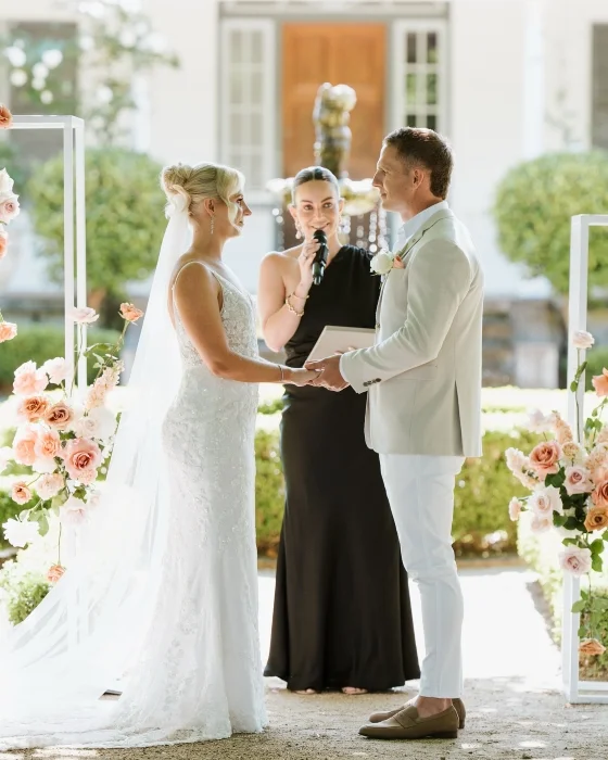 best-marriage-celebrants-NSW-2025-ABIA-Awards-Renee-Milthorpe-Celebrant-photo-@alanataylorphotography