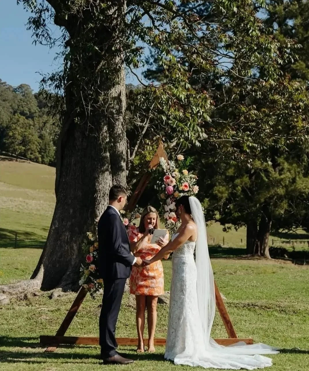 best-marriage-celebrants-NSW-2025-ABIA-Awards-Wishbone-Ceremonies-photo-@jeremybeckercreative