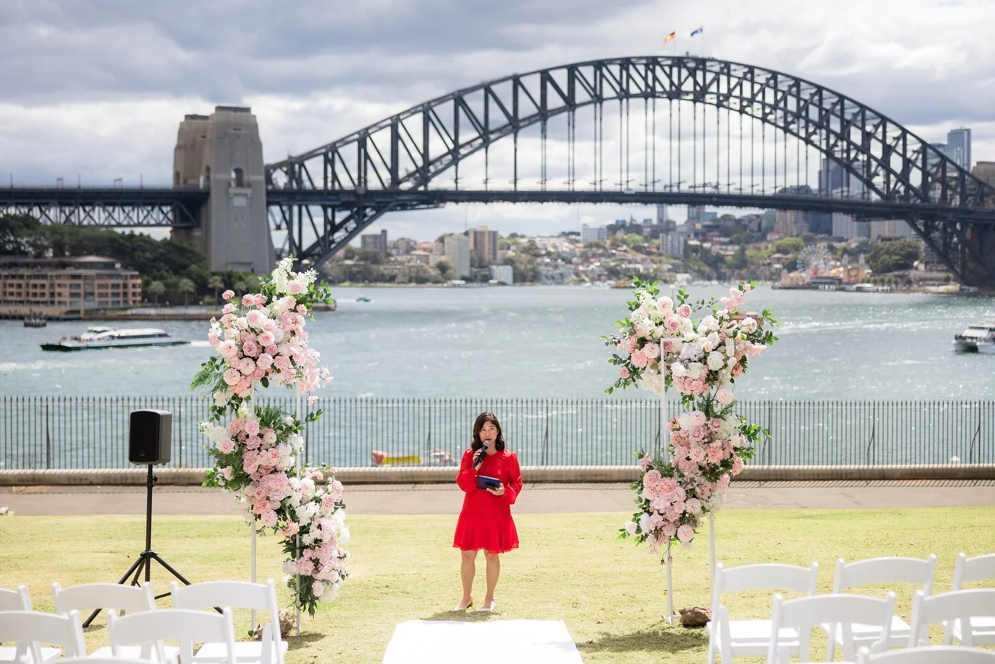 best-marriage-celebrants-NSW-2025-ABIA-Awards-Your-Celebrant-and-MC-Beverly-photo-@aldobaskoro