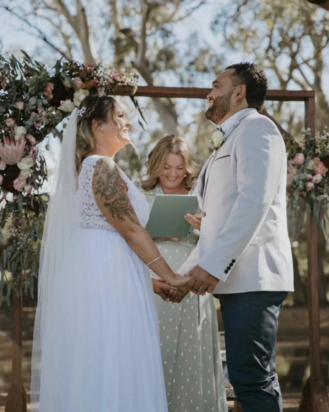 best-marriage-celebrants-South-Australia-Fiona-Winwood-Weddings