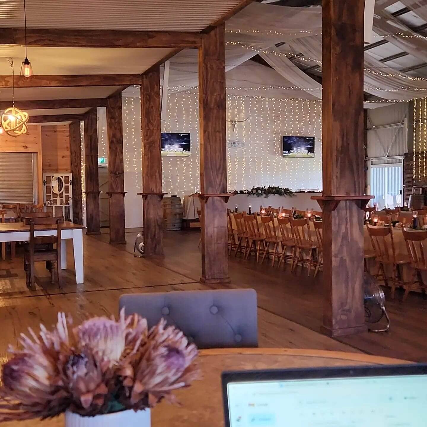 best-rustic-country-wedding-venues-australia-Aberfeldy-Farm-and-Barn-Queensland