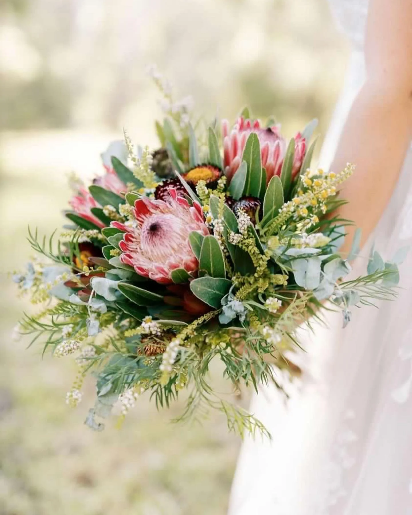 best-wedding-flowers-and-bouquets-queensland-wedding-flowers-by-helena-@caseyjane_photography