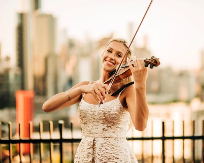 best-wedding-instrumentals-Tahnaya-Wynne-Violinist