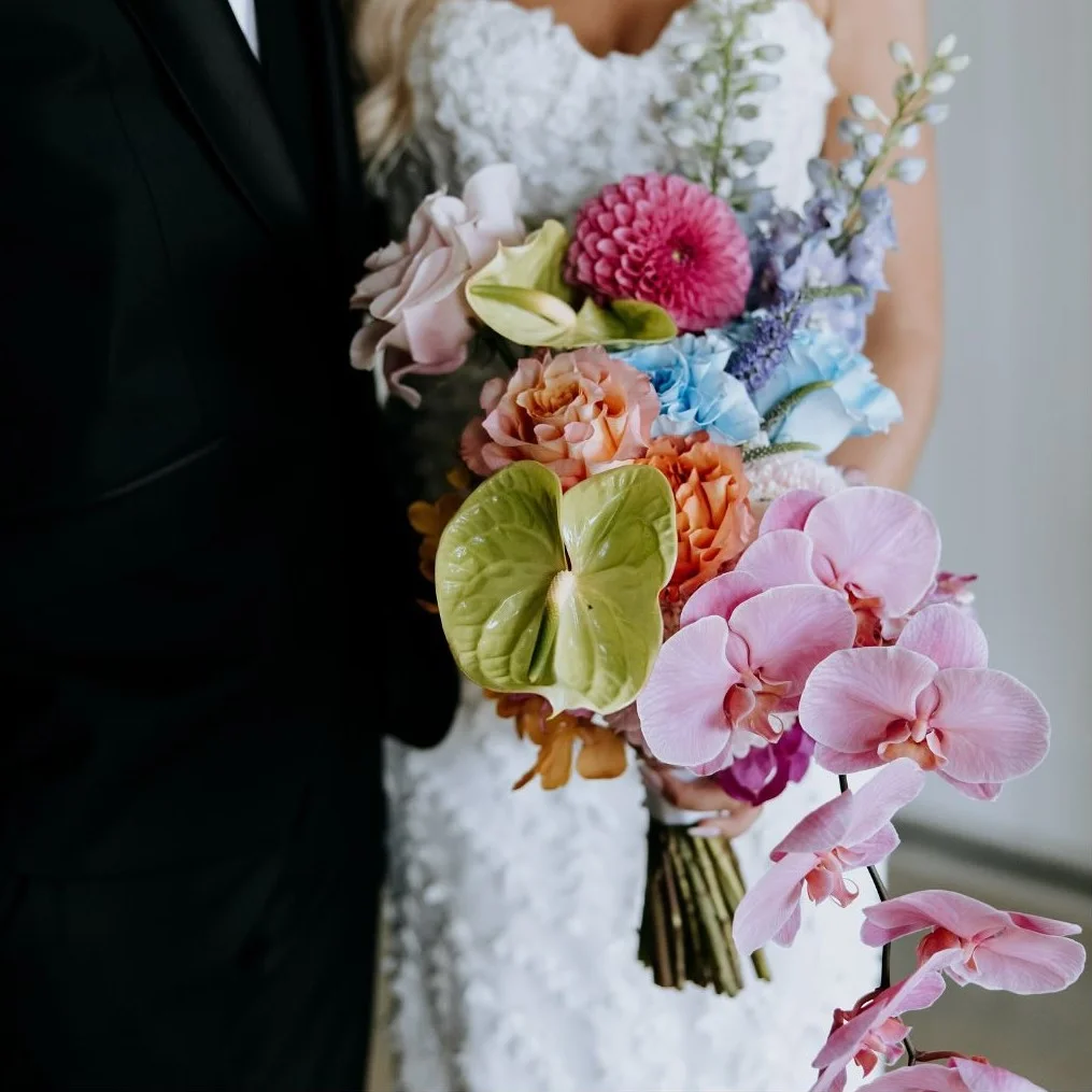 complete-guide-to-wedding-flowers-Flowers-By-Varu-Melbourne-photo-@chamorecreations