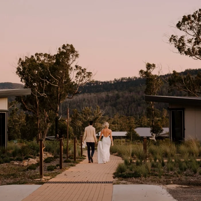 destination-wedding-venues-in-australia-Kangaroo-Valley-Bush-Retreat-Southern-Highlands-NSW-image-Rope-and-Pulley