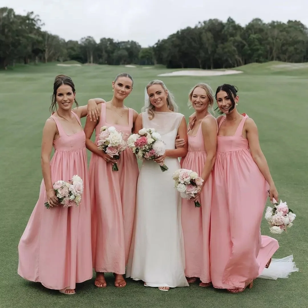 pink-wedding-ideas-inspiration-flowers-Willow-Bud-venue-Twin-Waters-Golfclub-photo-@aleishaedwardsweddings