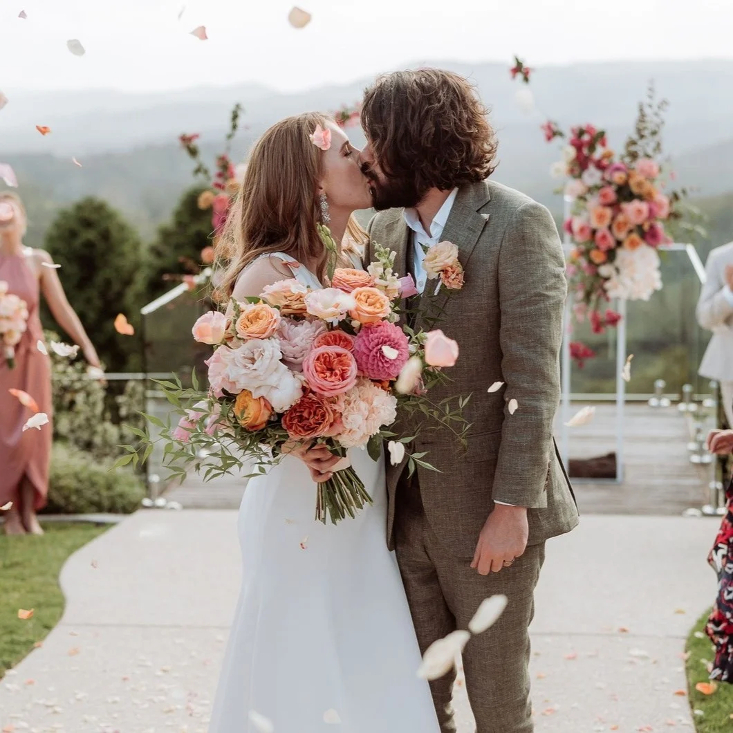 spring-wedding-ideas-Old-Dairy-Maleny-photo-@toddhuntermcgaw