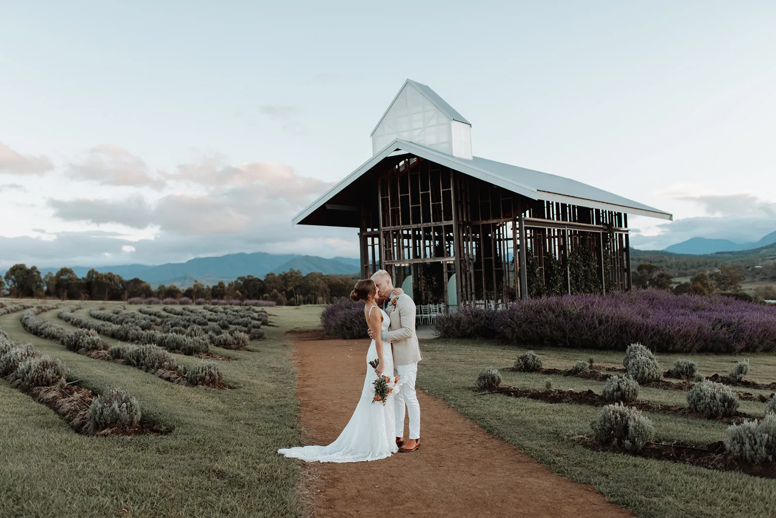 wedding-venues-queensland-Kooroomba-Vineyard