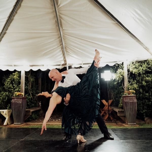 Lia & Lachlan Beautiful Wedding Dance Lift