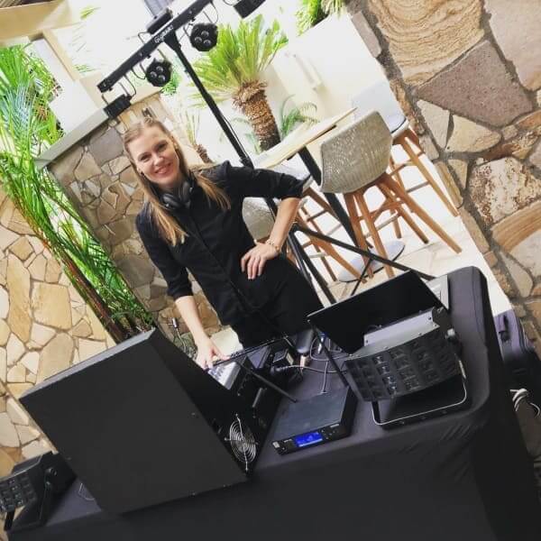 Andrea Allumay Wedding Musician