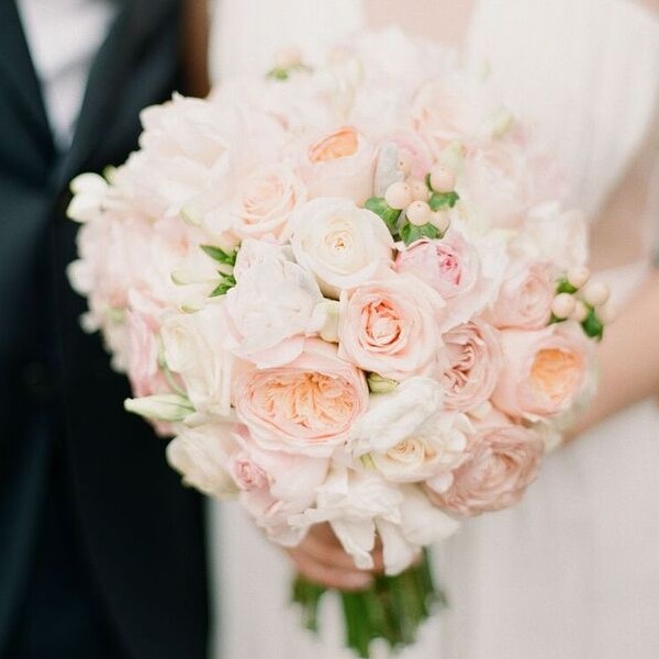 Pastel peach bridal bouquet