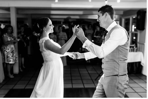 Beautiful photo of Andrea and Leigh