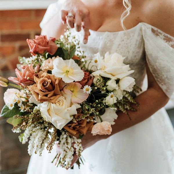 Winter wedding for Kaela, spring feels in soft muted tones, a feel of garden with sophistication