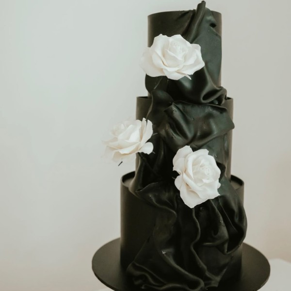 Brownz Bakes - Sunshine Coast Wedding Cakes