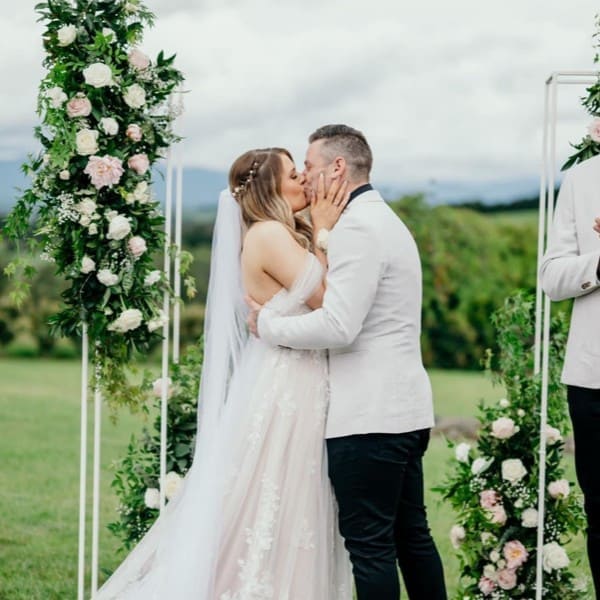 The gorgeous Vines Bridal Stands.