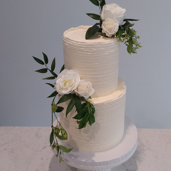 2 Tier Buttercream- 6 and 8 inch