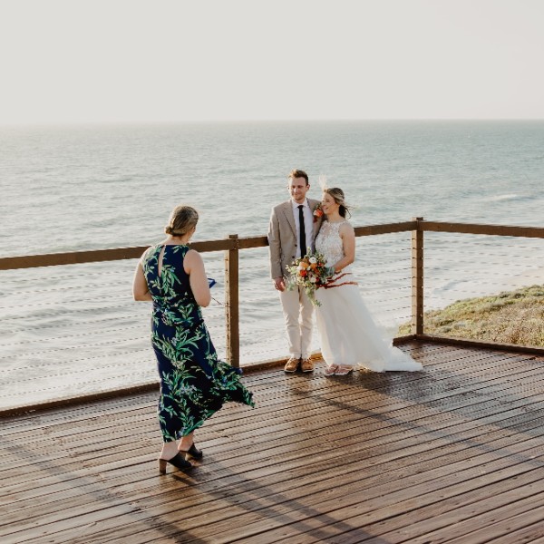 Ross and Sophie elope at Jindalee Deck. Photo by Red Eclectic.