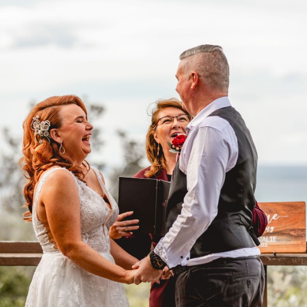Fun relaxed outdoor marriage at Scarborough Hotel