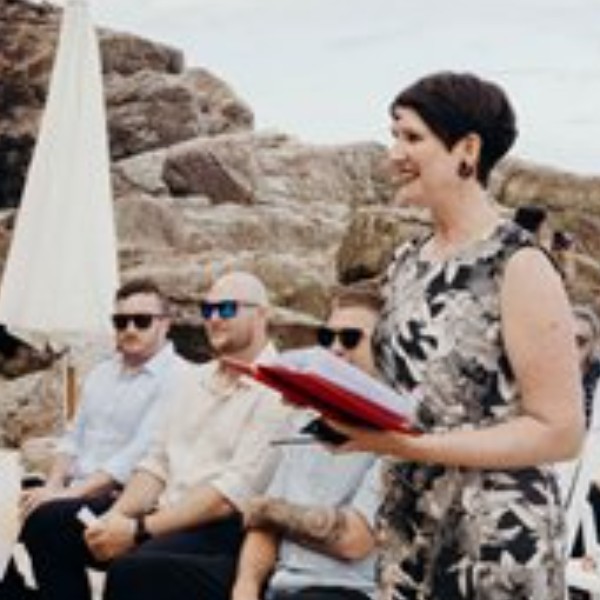 Sacha Clark Celebrant.  Beach Wedding Burleigh Gold Coast.  Image by Sarah Couturier