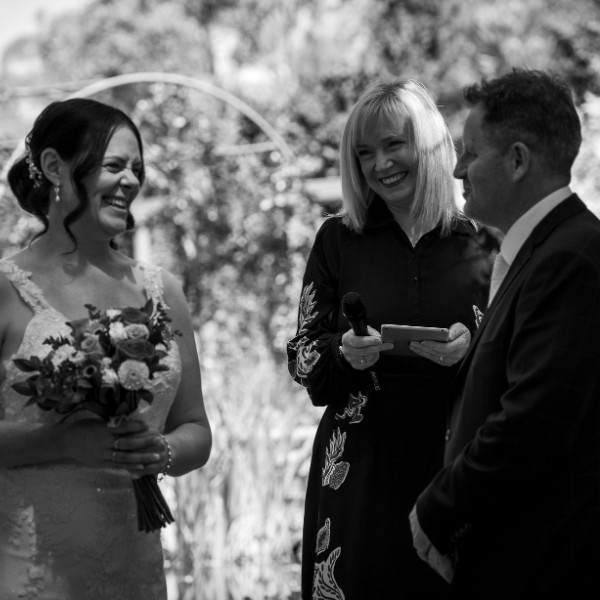 Couples Love Story Vibes at AlRu Farm in Adelaide