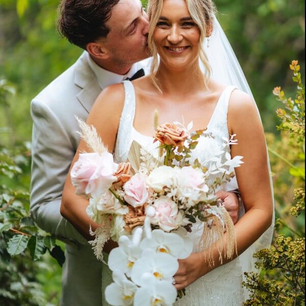 Preserved and Fresh Flowers (Photo by Colcheedas Photography)