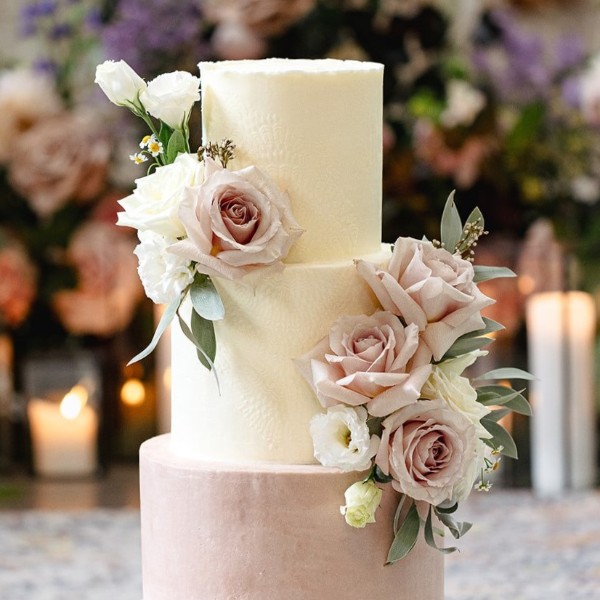 Maleny wedding cake
