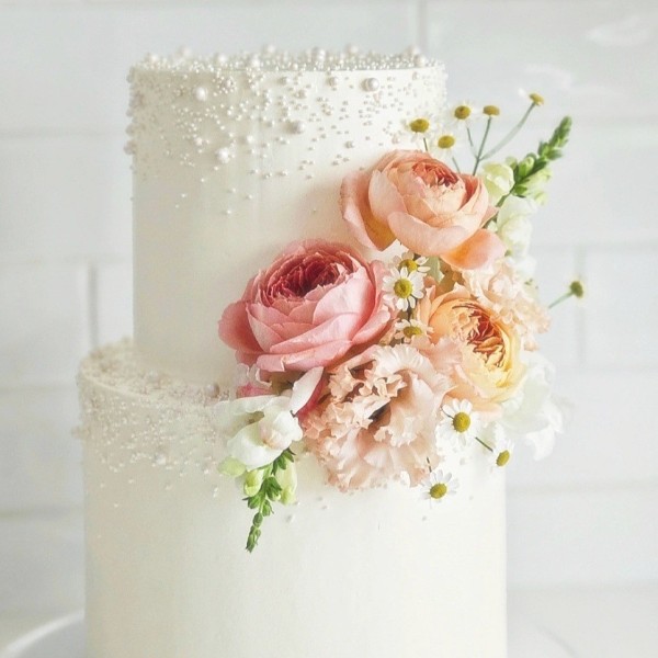 Maleny wedding cake