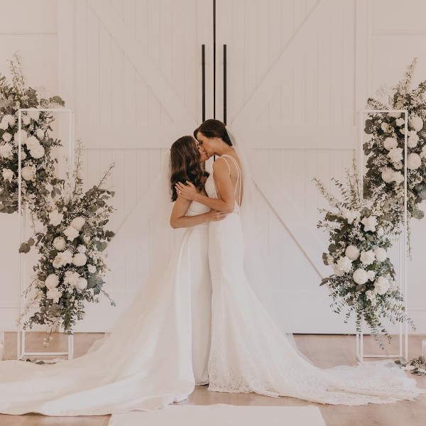 Luuuurrrvvve is in the air for these babes!