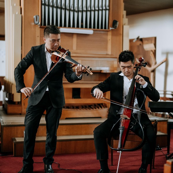 Image courtesy Darioviolin & Double Show Entertainment