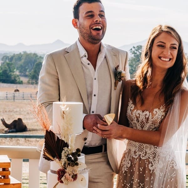 Boho style wedding cake_Deelish Cake Creations