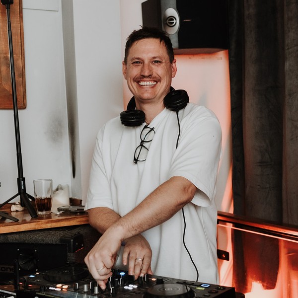 DJ Joe Barrs Sydney Wedding DJ