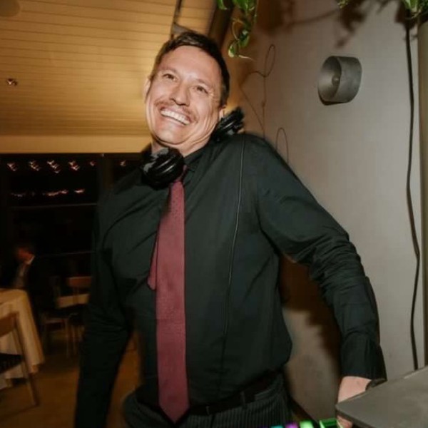 DJ Joe Barrs Sydney Wedding DJ